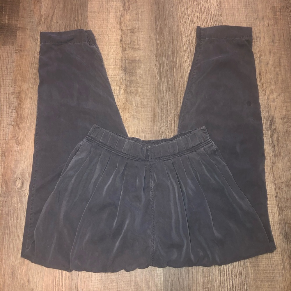 LULULEMON Can You Feel the Pleat Pant